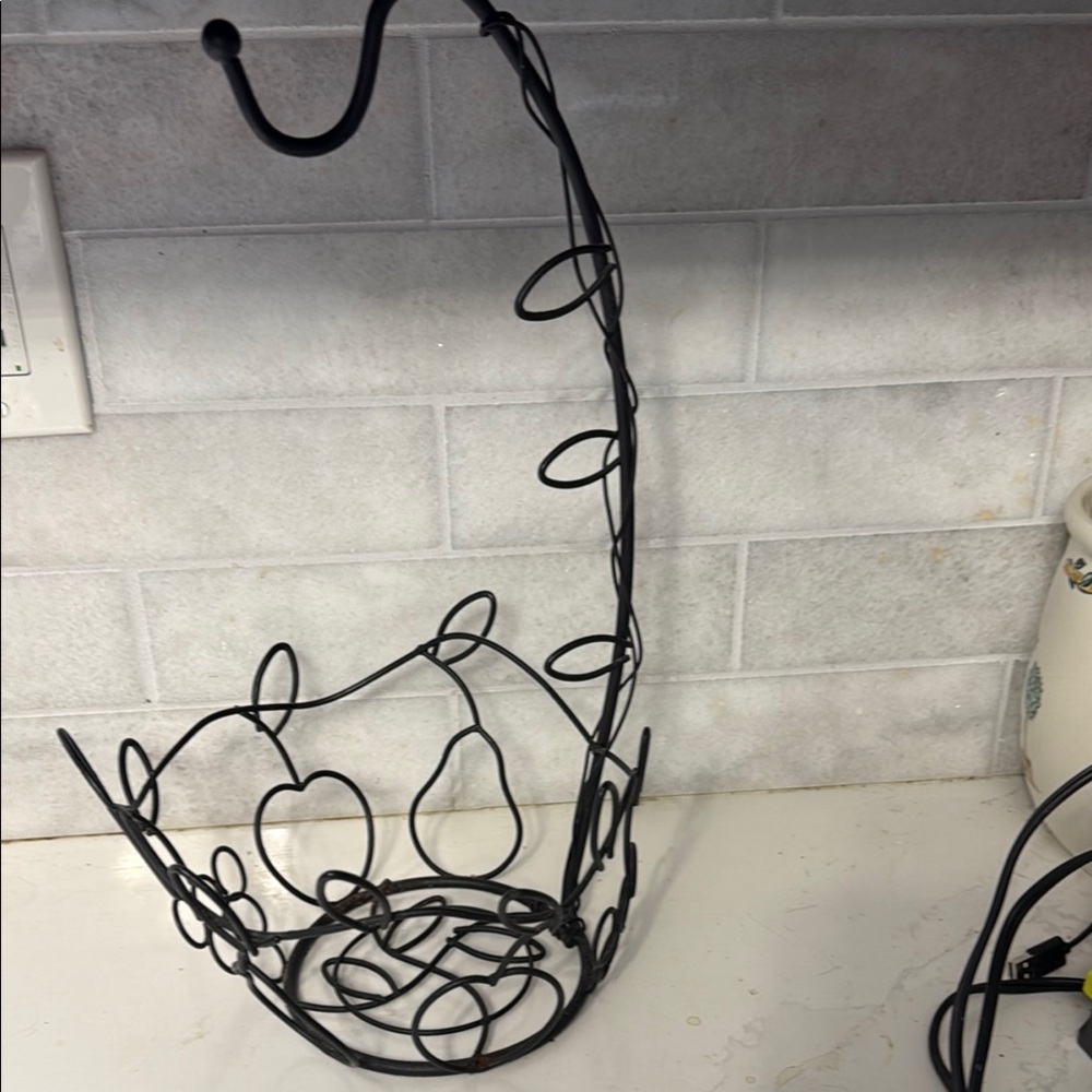 Black Metal Wire Fruit Basket